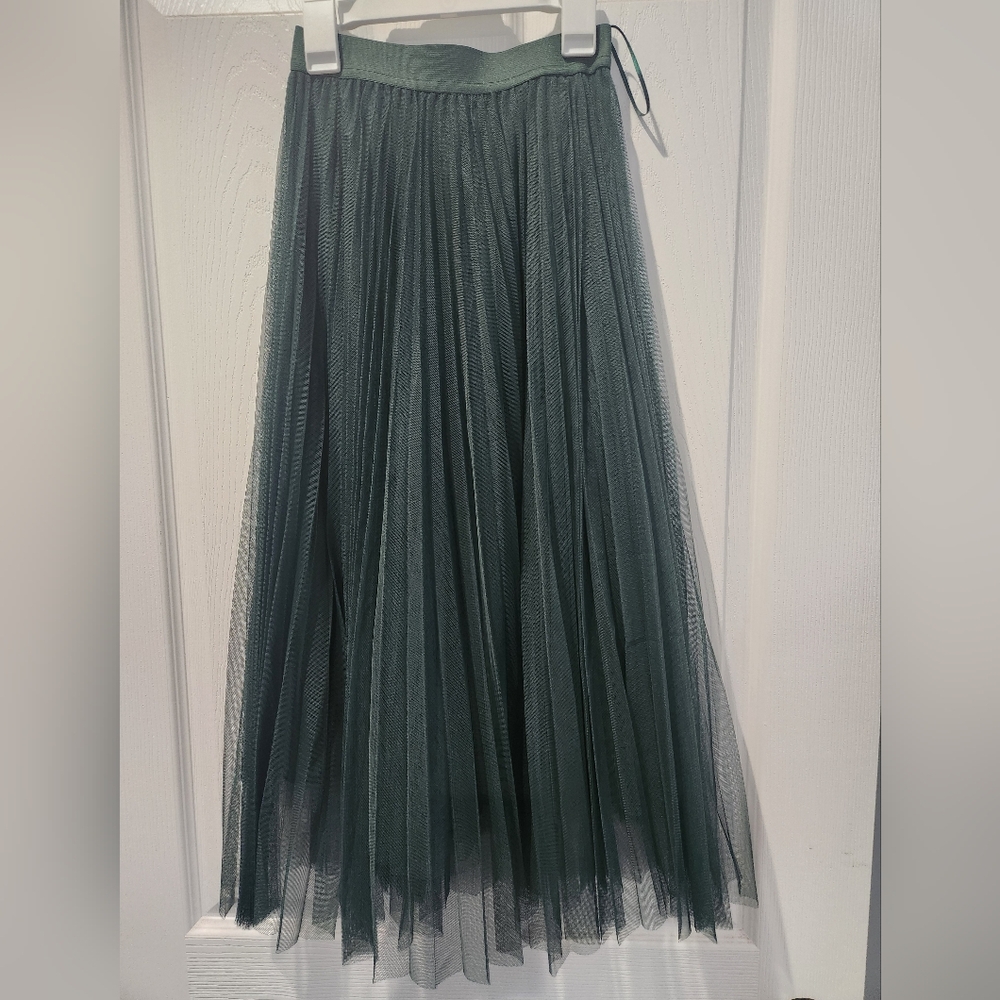 emerald green tulle midi skirt